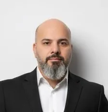 Adrian Dragnea — manager operațional și constructor de sisteme